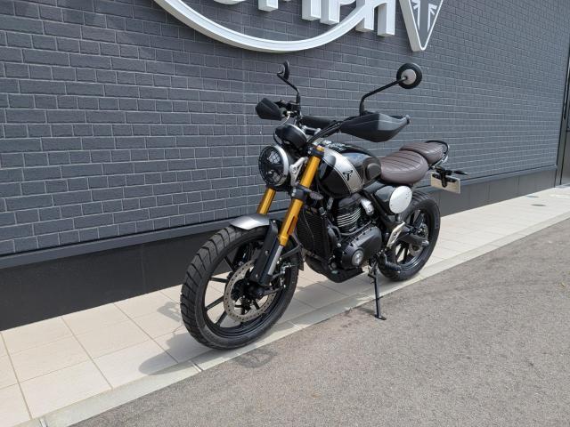スクランブラー400X 登録済未使用車