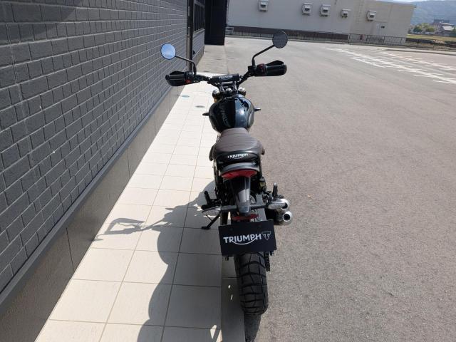 スクランブラー400X 登録済未使用車