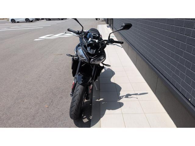ストリートトリプル765R 試乗車