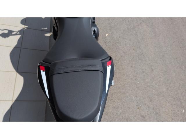 ストリートトリプル765R 試乗車