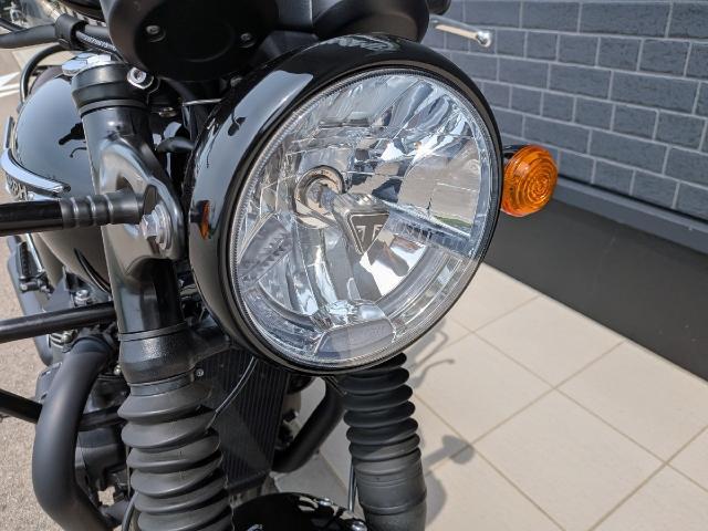 ボンネビルT120BLACK
