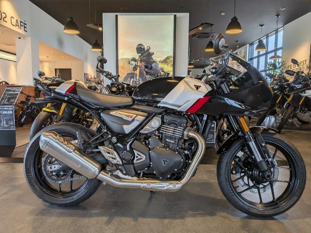 スラクストン400