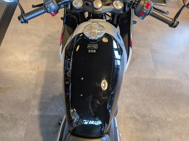 スラクストン400