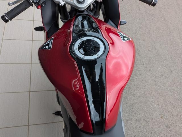 デイトナ660 クイックシフター装着 登録済未使用車
