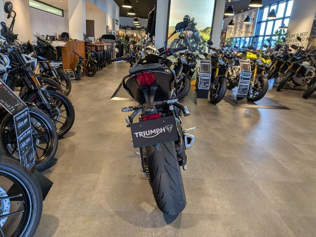 ストリートトリプル765R