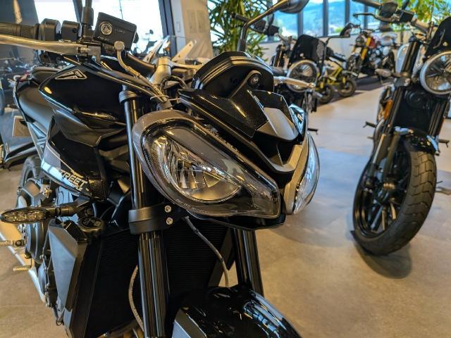 ストリートトリプル765R