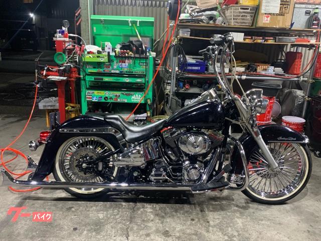 ＦＬＳＴＣ　ヘリテイジソフテイルクラシック　チョロスタイル　ファットスポーク　フィッシュテール　独立管　ブラックフレーク塗装