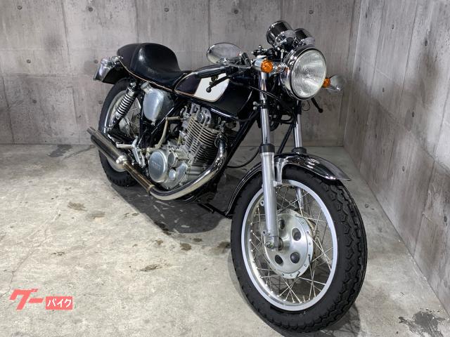 NO.2982　SR400　セパハン バックステップ オイルクーラー マフラー シート エグリタンク ライト テール 他 ☆彡 ヤマハ SR400 セパハン キャブトンマフラー バックステップ
