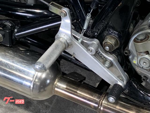 ヤマハ SR400 セパハン キャブトンマフラー バックステップ