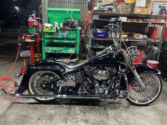 ＨＡＲＬＥＹ−ＤＡＶＩＤＳＯＮ　ＦＬＳＴＣ　ヘリテイジソフテイルクラシック　チョロスタイル　ファットスポーク　フィッシュテール　独立管　ブラックフレーク塗装