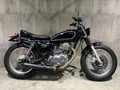 ヤマハ　ＳＲ４００　マフラー　ファットタイヤ　ショートフェンダー　フラットトラックハンドル　モーターロックベーツシート　ミニウインカー