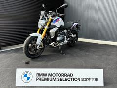 ＢＭＷ　Ｒ１２５０Ｒ　ダイナミックＥＳＡ　キーレスエントリー　センタースタンド　パニアステー　ＥＴＣ２．０　グリップヒーター　標準装備