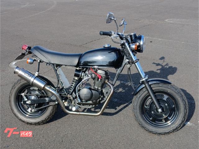 Ａｐｅ　外装オールペン済み　新品パーツ多数　社外マフラー　フロントタイヤ新品　カスタムパーツ多数