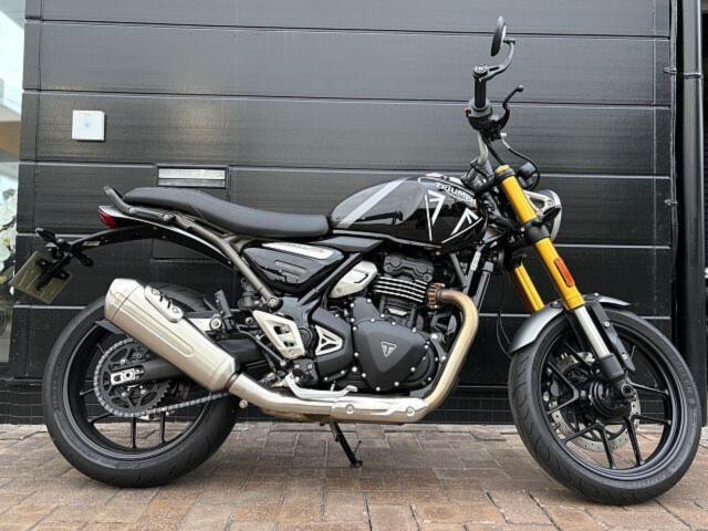 スピード400 ABS ノーマル車 正規ディーラー車
