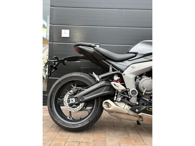 デイトナ660 ABS ノーマル車 正規ディーラー車