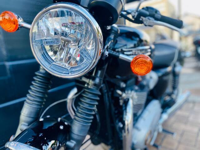 ボンネビルT120 正規ディーラー車 ABS JETBLACK