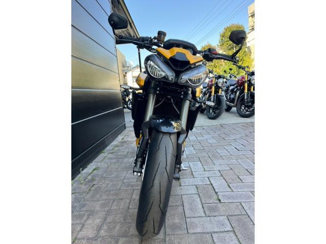 ストリートトリプル765RS