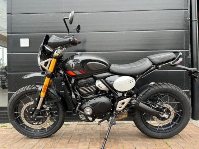 スクランブラー400XC