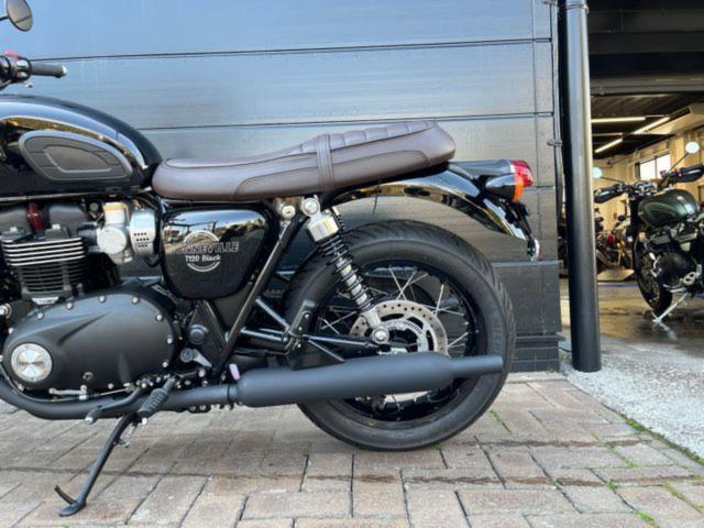 ボンネビルT120