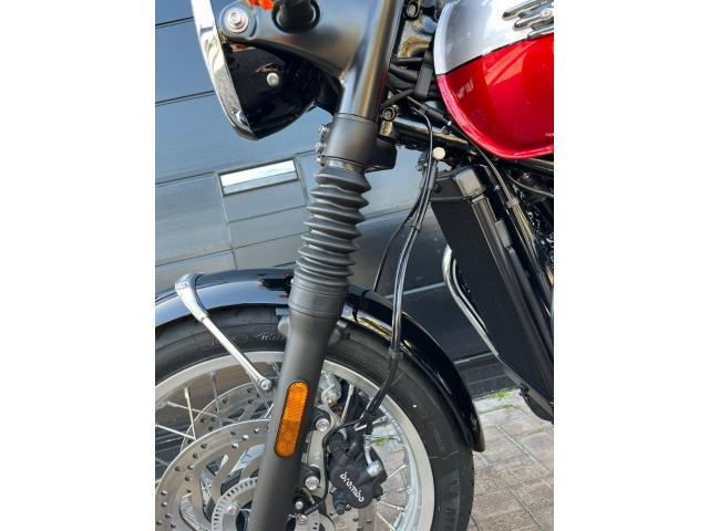 ボンネビルT120