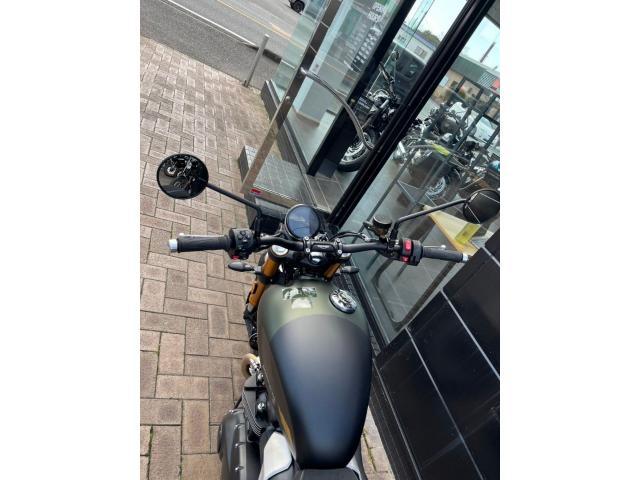 スクランブラー900