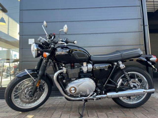 ボンネビルT120