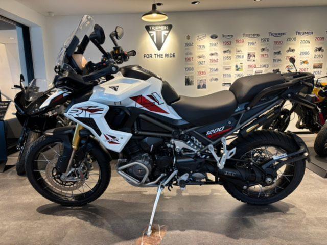 タイガー1200ラリー エクスプローラー