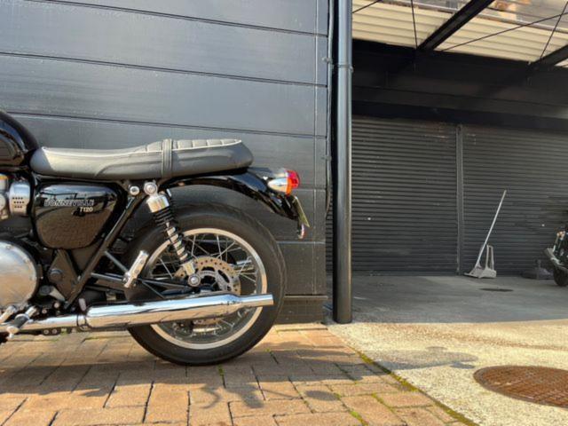 ボンネビルT120