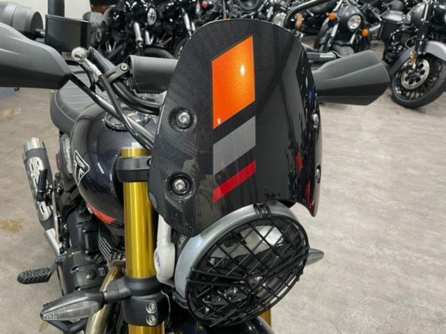 スクランブラー400XC