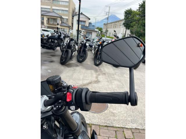 ストリートトリプルRS 未走行車