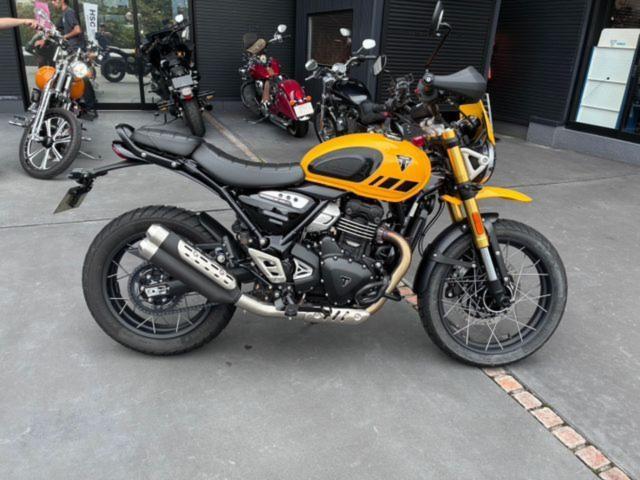 スクランブラー400XC