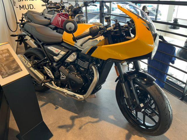 スラクストン400