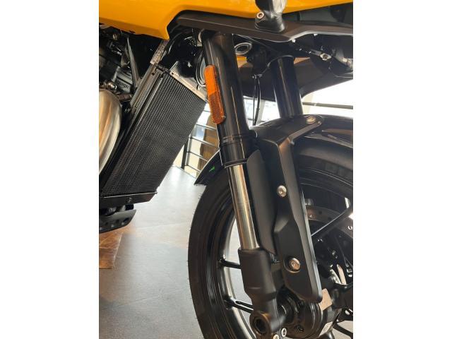 スラクストン400