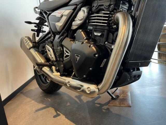 スラクストン400