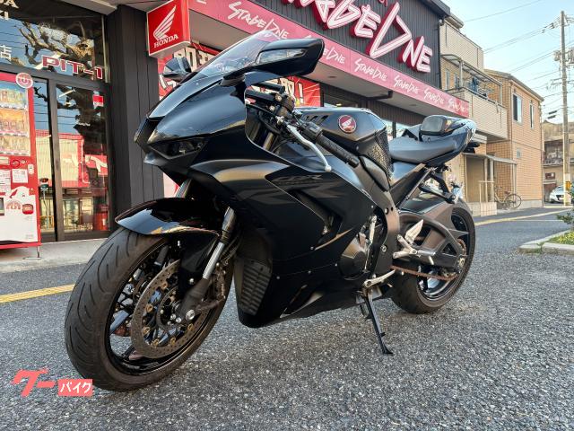 ホンダ CBR1000RR－R シングルシートカウル フェンダーレス