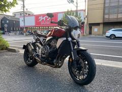 ホンダ　ＣＢ１０００Ｒ　ワンオーナー　アクラポマフラー　ナイトロンリアサス　ＥＴＣ　ＵＳＢ電源　スクリーン　グーバイク鑑定車