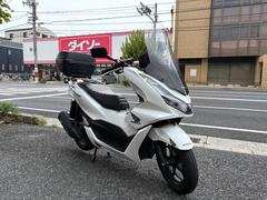 ホンダ　ＰＣＸ１６０　ワンオーナー　ＥＴＣ２．０　ロングスクリーン　ローシート　リアボックス　外付ＵＳＢ電源
