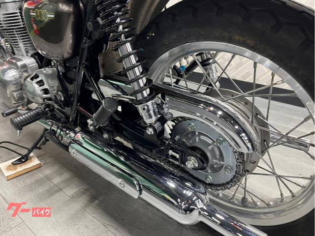 KAWASAKI W800 純正タックロールシート 年式不明