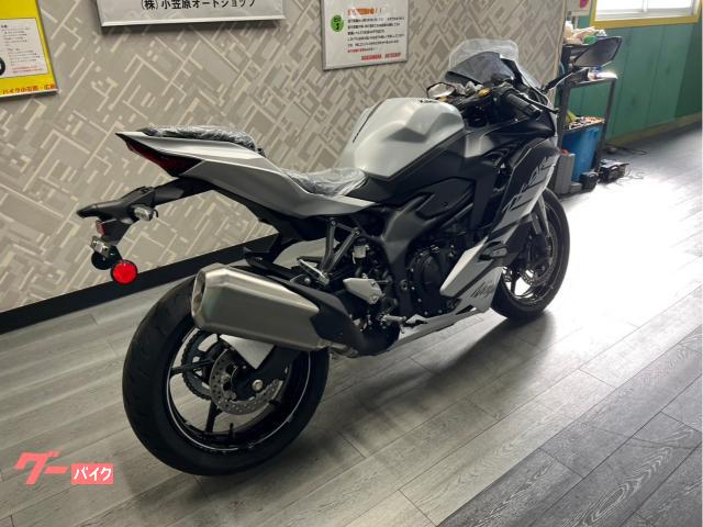 最終セール 中古 KAWASAKI カワサキ Ninja ZX−4R SE 2023 はと