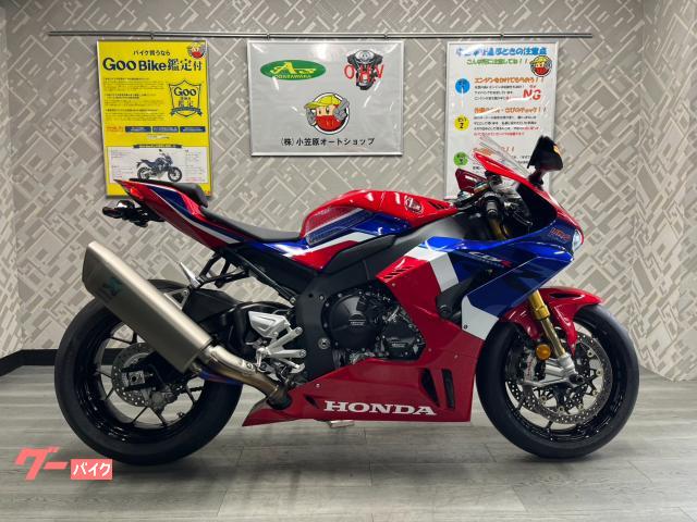 ＣＢＲ１０００ＲＲ−Ｒ　ＳＰ　フェンダーレス　スクリーン　前後タイヤ新品