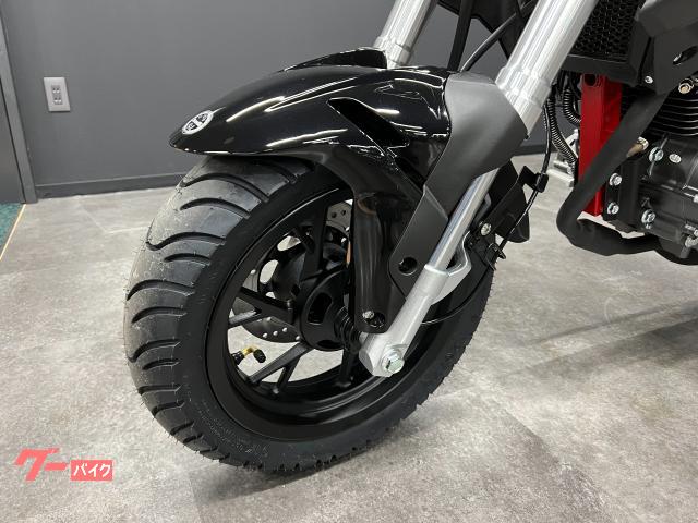 BENELLI TNT125 ブラック 正規輸入モデル 5速ミッション