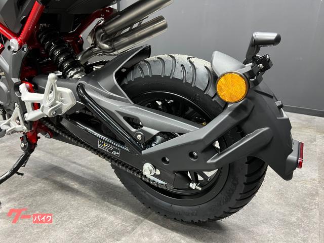BENELLI TNT125 ブラック 正規輸入モデル 5速ミッション