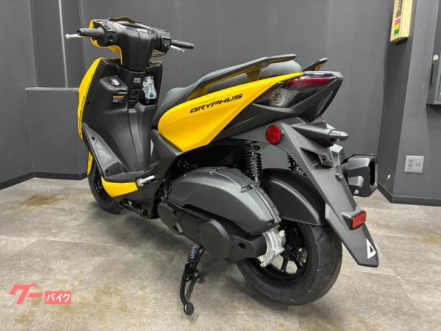 ヤマハ シグナス グリファス 2025年モデル USB電源標準