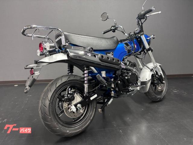キャンプ仕様バイク‼️ 好調‼️シールド・前後キャリア・スタンド付き‼️ 売ります‼️ ホンダ ダックス125 2023年モデル センターキャリア リア