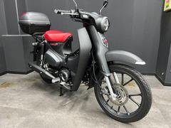 ホンダ　スーパーカブＣ１２５　ＡＢＳ　ＬＥＤライト　センターキャリア　トップケース装備済み