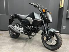 ホンダ　グロム　ＡＢＳ　前後ディスクブレーキ　シート高７６１ｍｍ　ＬＥＤヘッドライト