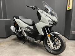 ホンダ　ＡＤＶ１６０　２０２５年モデル　ＡＢＳ　ｅＳＰ＋エンジン　前後ディスクブレーキ　トルクコントロール搭載