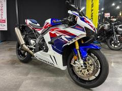 ホンダ　ＣＢＲ１０００ＲＲ−Ｒ　ファイアブレードＳＰ　３０周年限定車　ＥＴＣ　ＵＳＢ電源　フレームスライダー　スマホホルダー　他装備済み