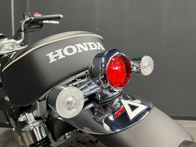 モンキー125 純正シート　2025年モデル　JB05 使用距離50キロ　極美品 新色ブラックが激渋！2025年新型モンキー125のシーン