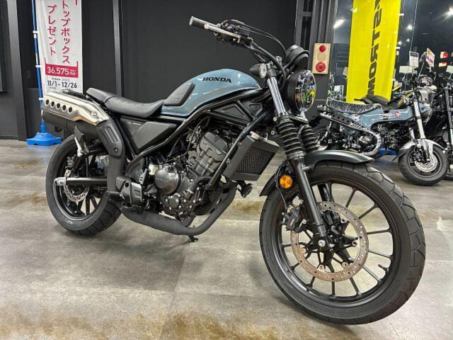 ホンダ CL250 2025年モデル 新設計シート 新形状フットペグ